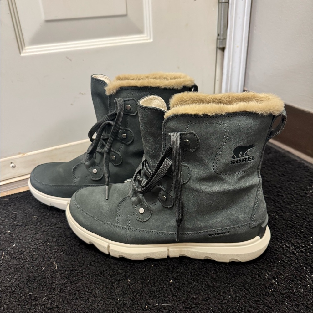 Sorel Gray and Tan Winter Boots with Fur Lining